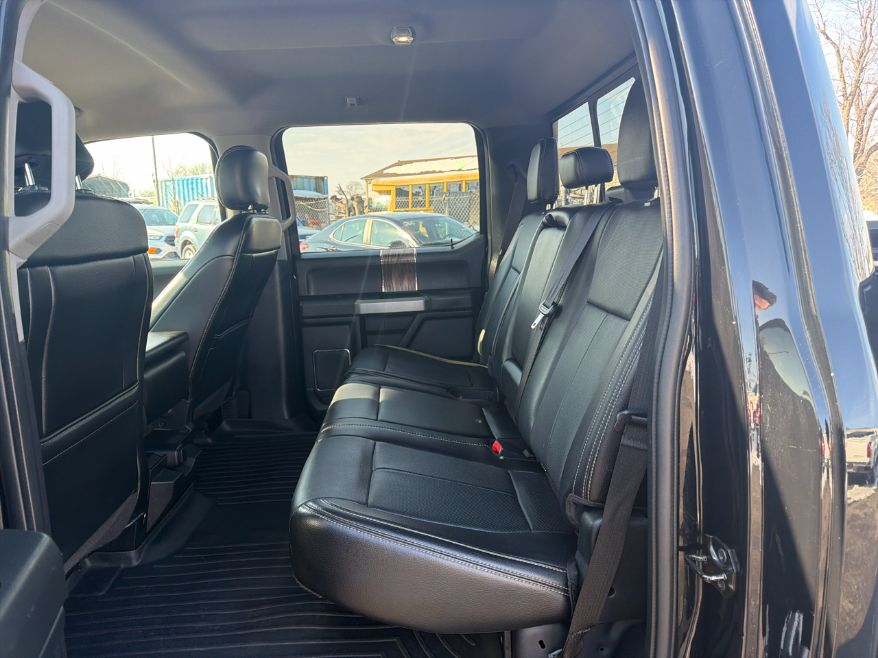 Ford F-150 4WD SuperCrew 139" Lariat 2018