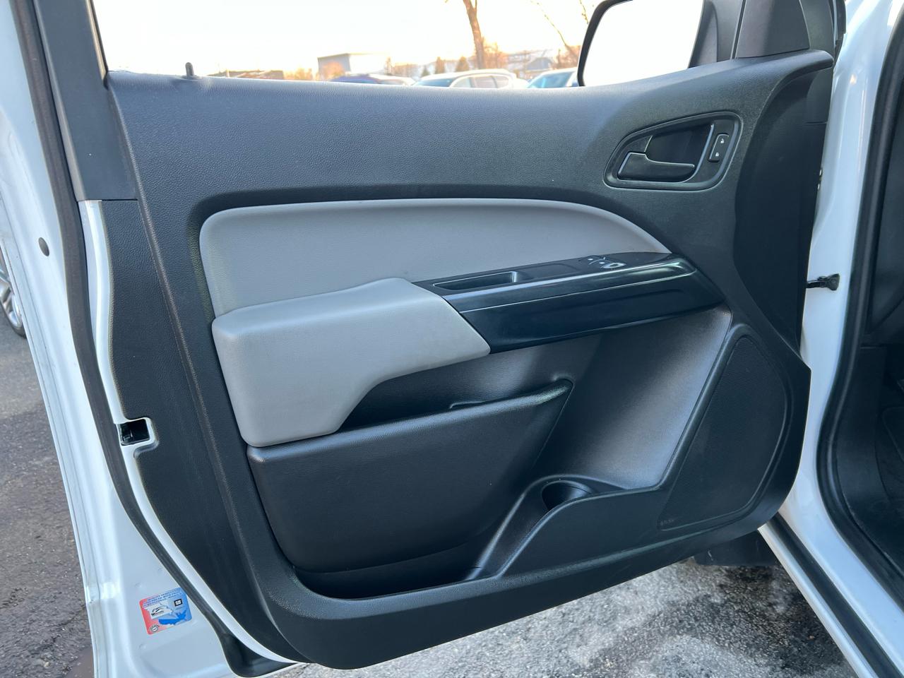 Chevrolet Colorado 2WD Ext Cab 128.3" WT 2020