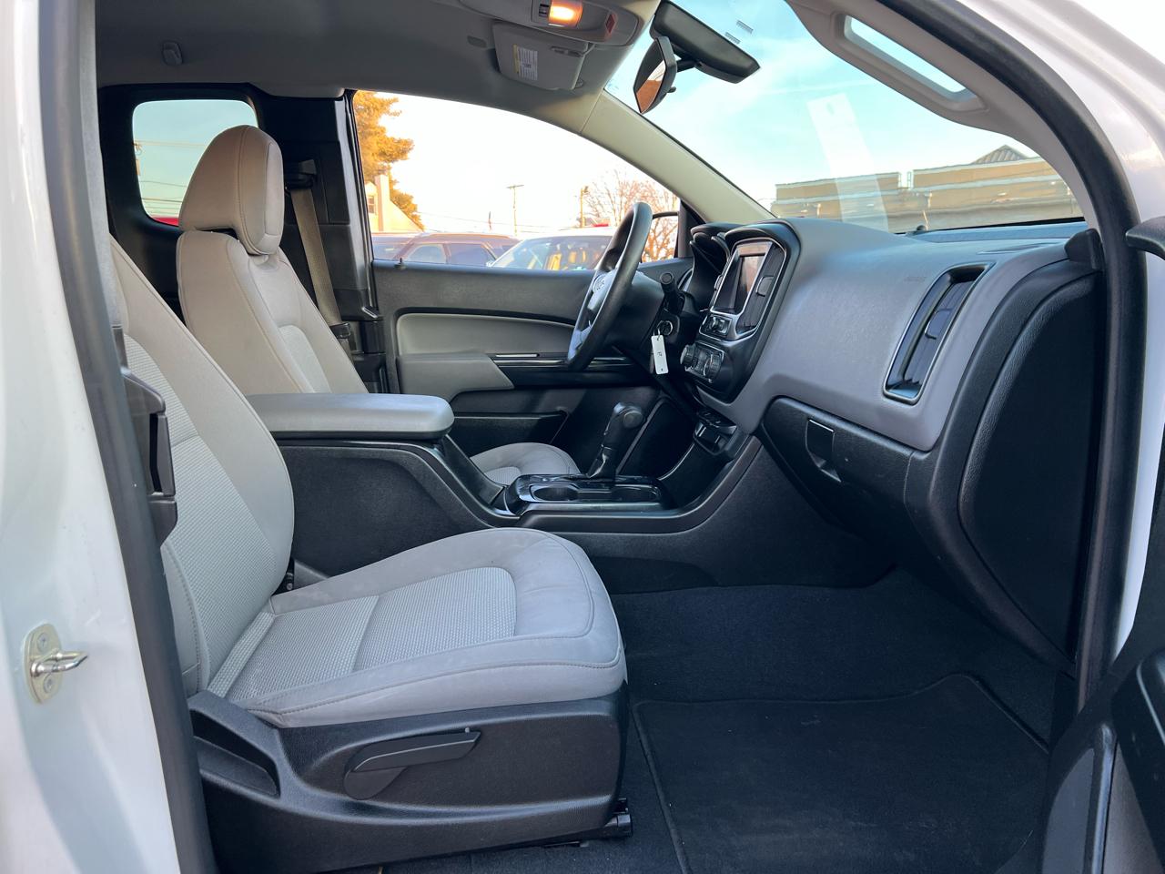 Chevrolet Colorado 2WD Ext Cab 128.3" WT 2020