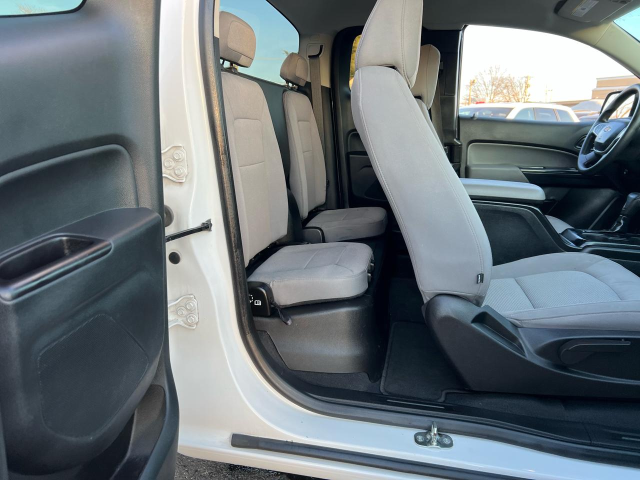 Chevrolet Colorado 2WD Ext Cab 128.3" WT 2020