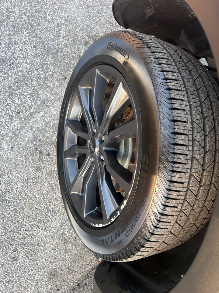 Ford Explorer 4dr XLT 4WD 2017