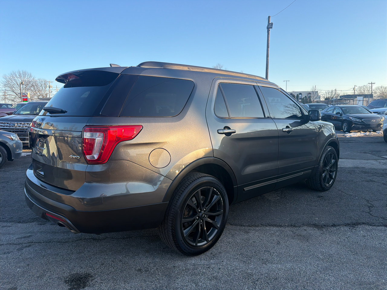 Ford Explorer 4dr XLT 4WD 2017