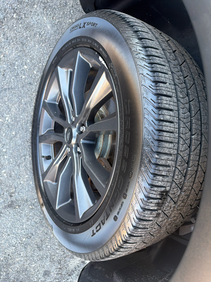 Ford Explorer 4dr XLT 4WD 2017