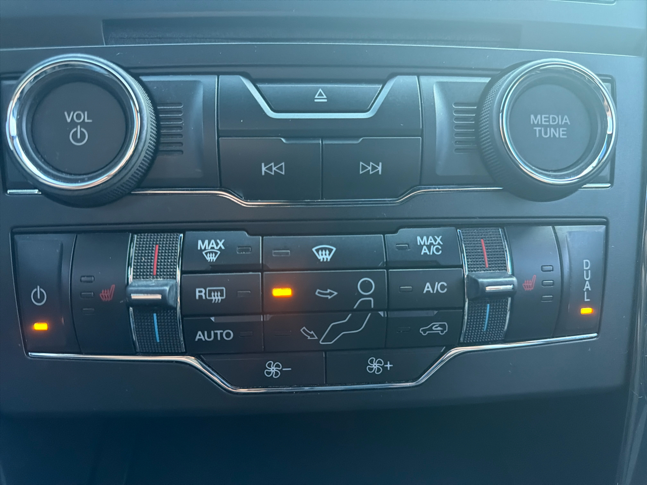 Ford Explorer 4dr XLT 4WD 2017