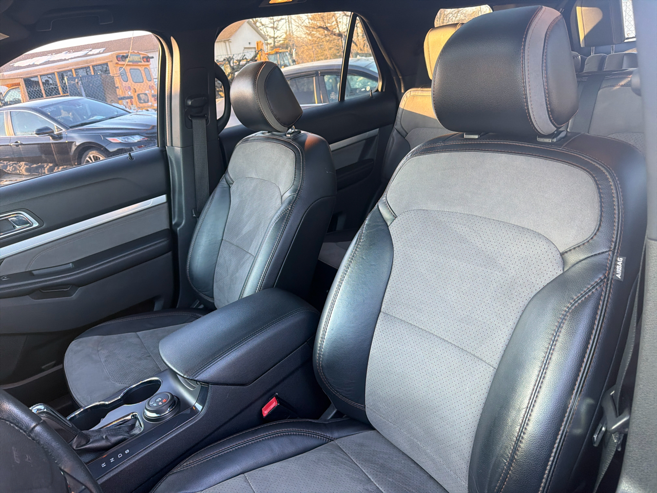 Ford Explorer 4dr XLT 4WD 2017