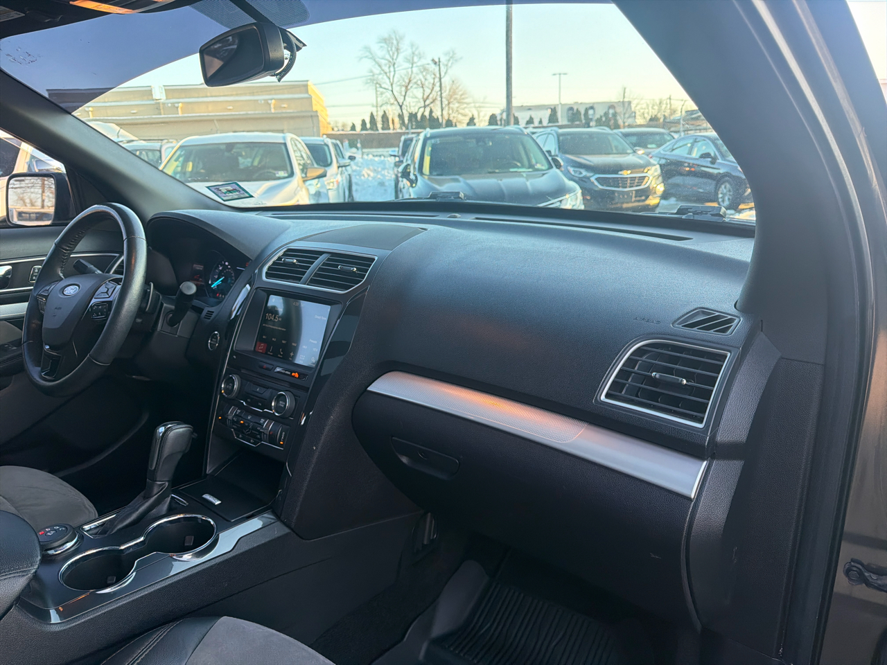 Ford Explorer 4dr XLT 4WD 2017