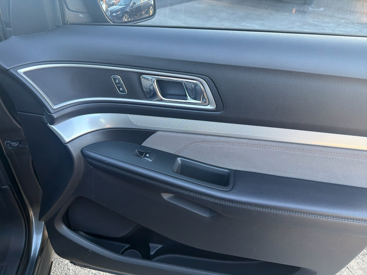 Ford Explorer 4dr XLT 4WD 2017