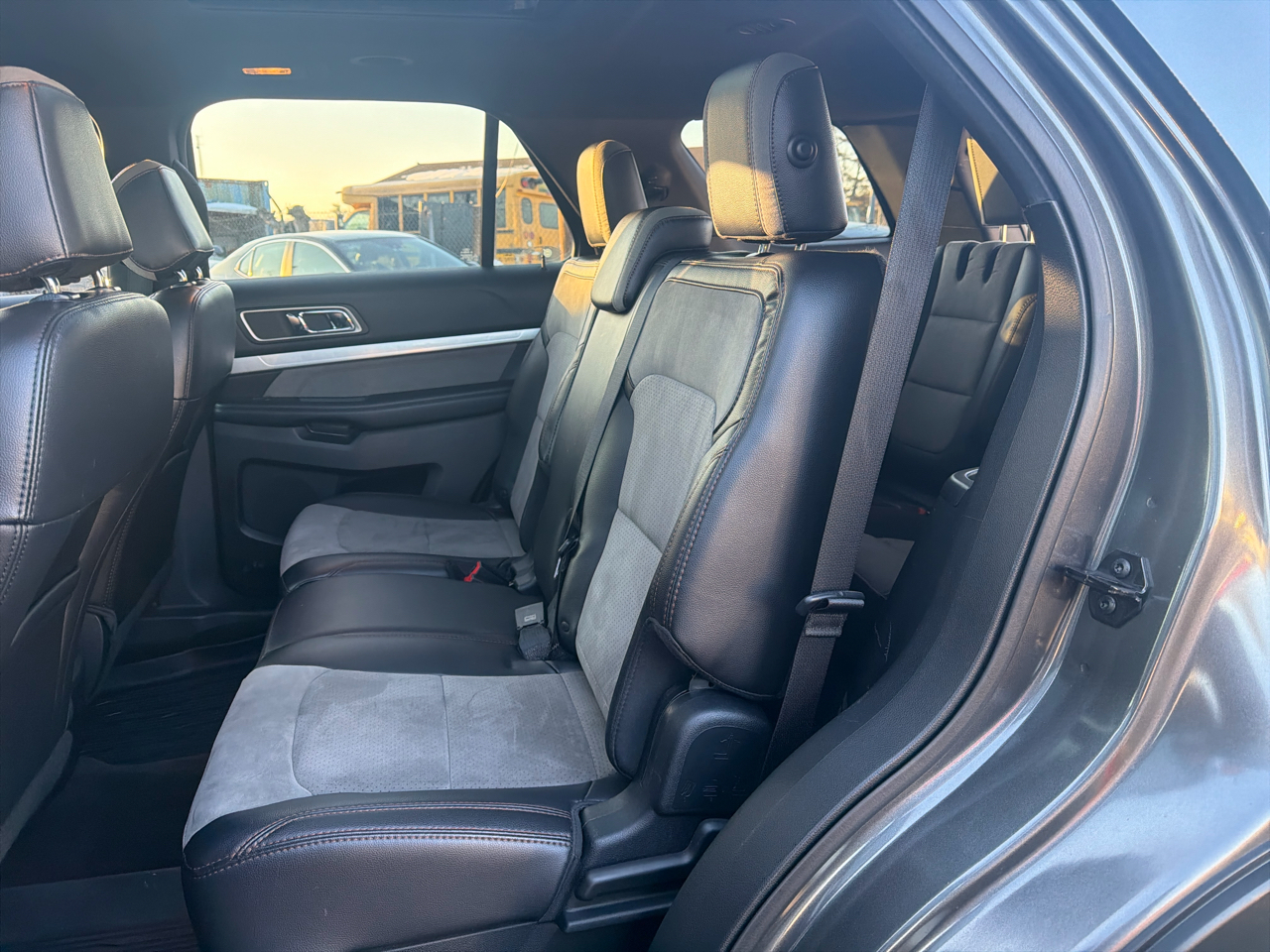 Ford Explorer 4dr XLT 4WD 2017