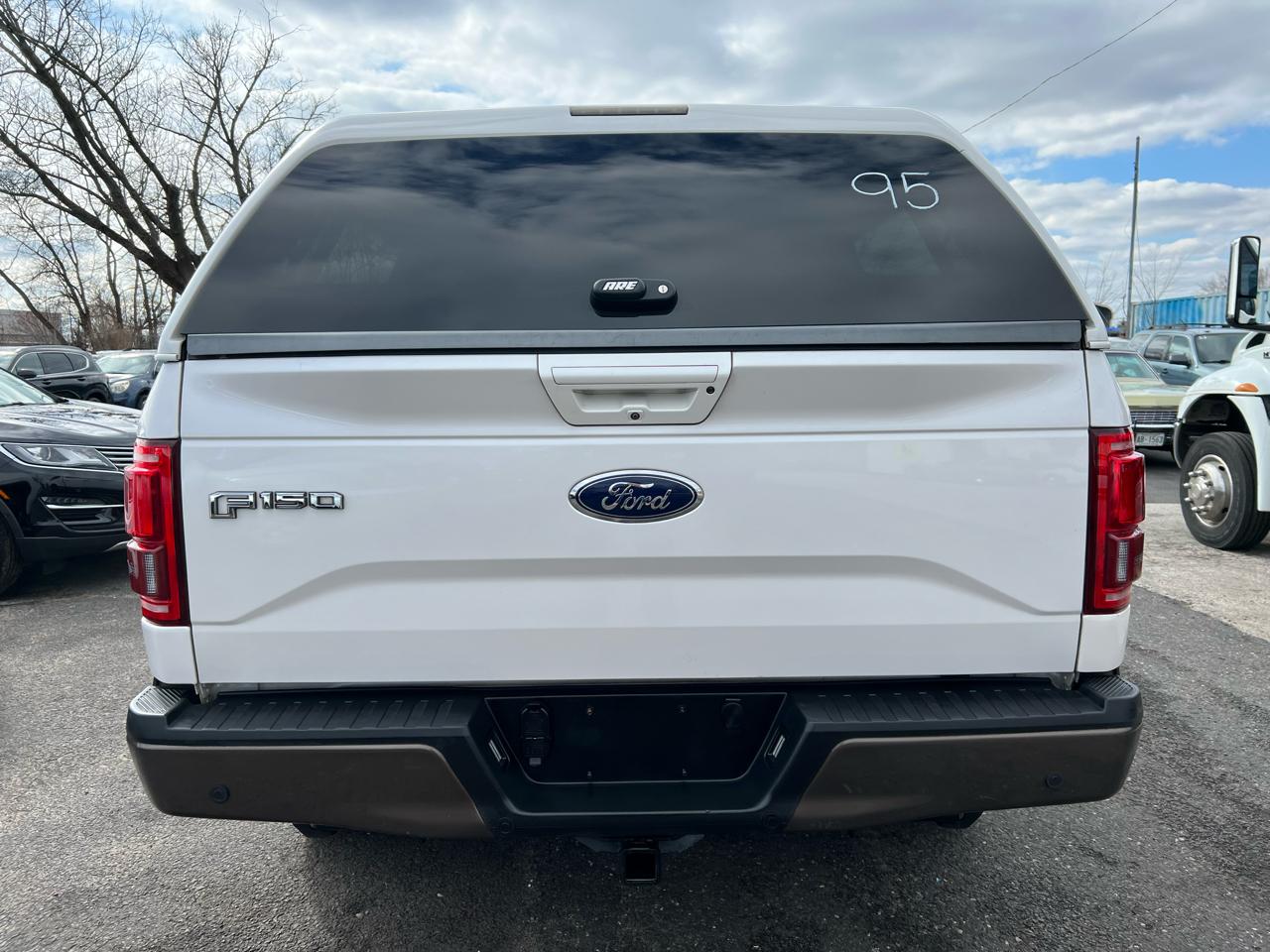 Ford F-150 2WD SuperCab 145" Lariat 2016