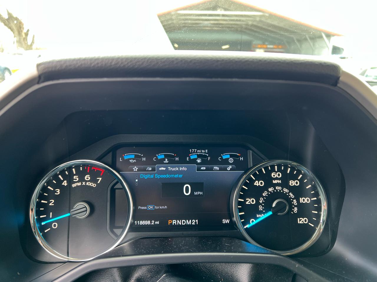 Ford F-150 2WD SuperCab 145" Lariat 2016