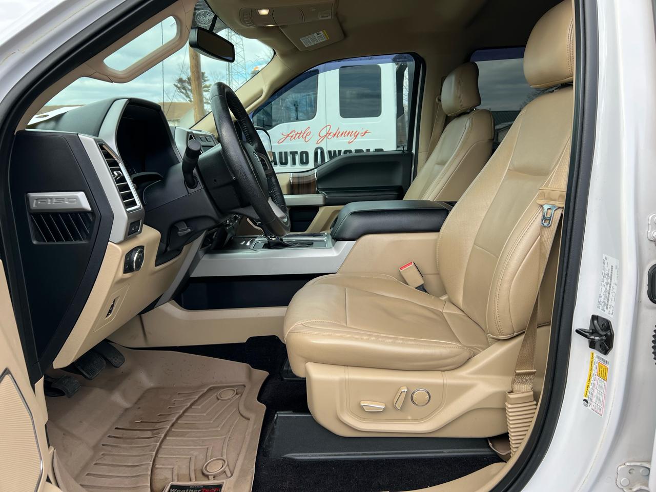 Ford F-150 2WD SuperCab 145" Lariat 2016