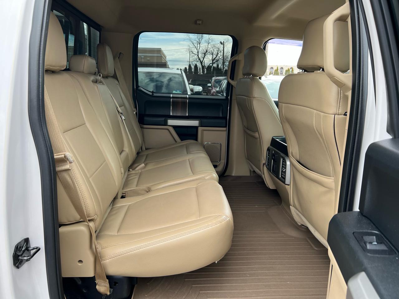 Ford F-150 2WD SuperCab 145" Lariat 2016