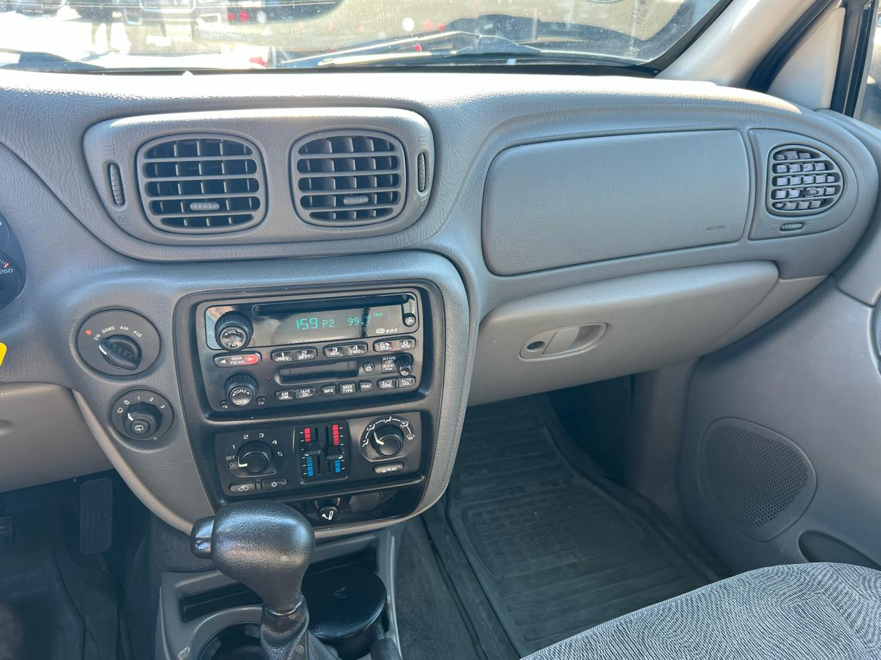 Chevrolet TrailBlazer LS 4WD 2002