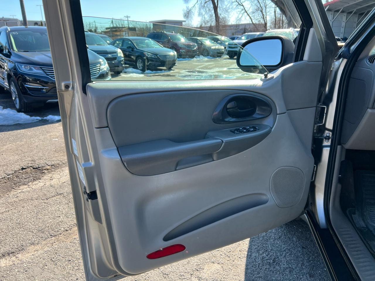 Chevrolet TrailBlazer LS 4WD 2002