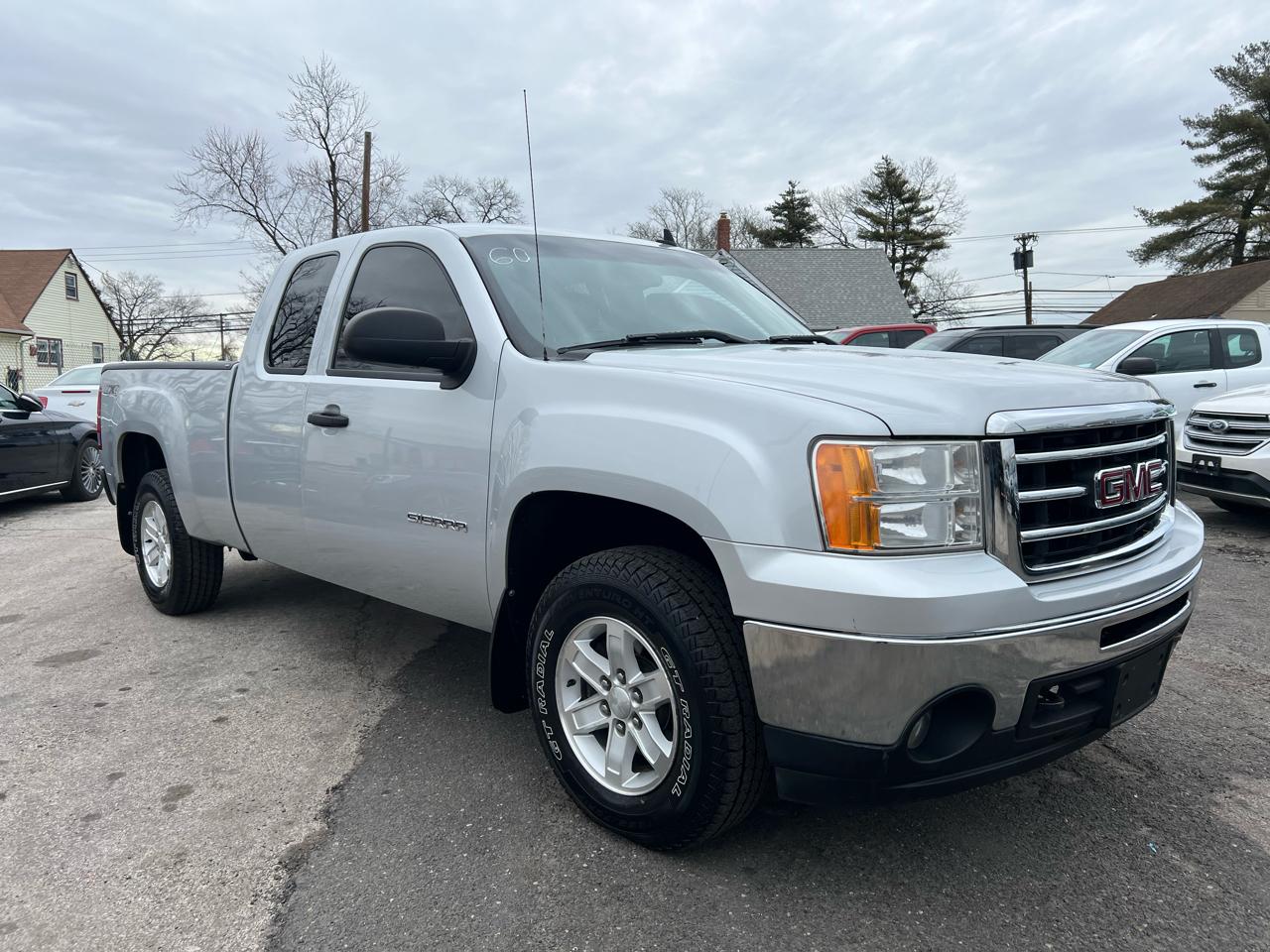 GMC Sierra 1500 4WD Ext Cab 134.0" SLE 2013