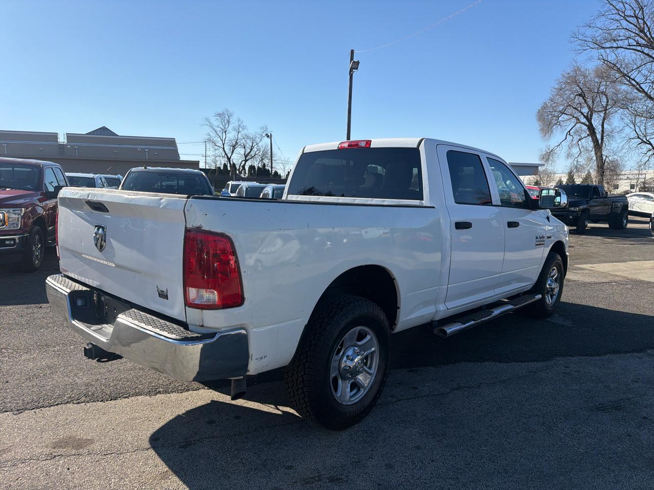 RAM 2500 Tradesman Crew Cab SWB 2WD 2015