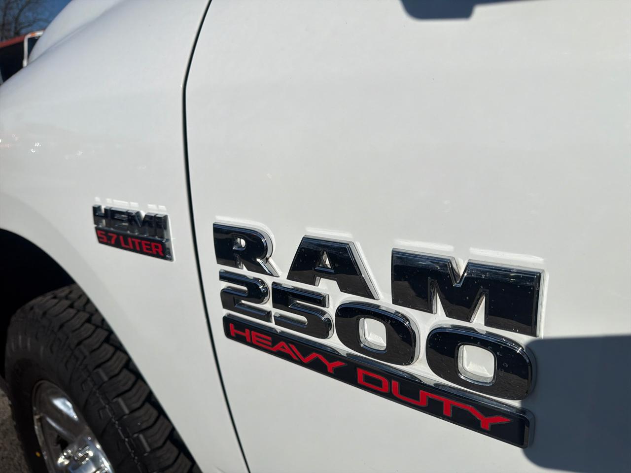 RAM 2500 Tradesman Crew Cab SWB 2WD 2015