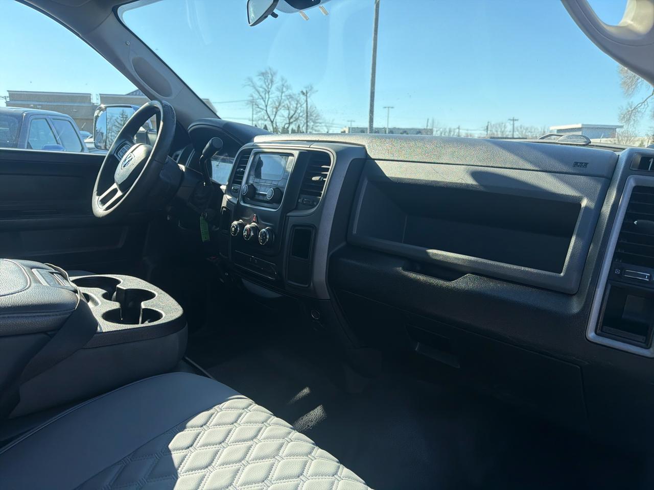 RAM 2500 Tradesman Crew Cab SWB 2WD 2015