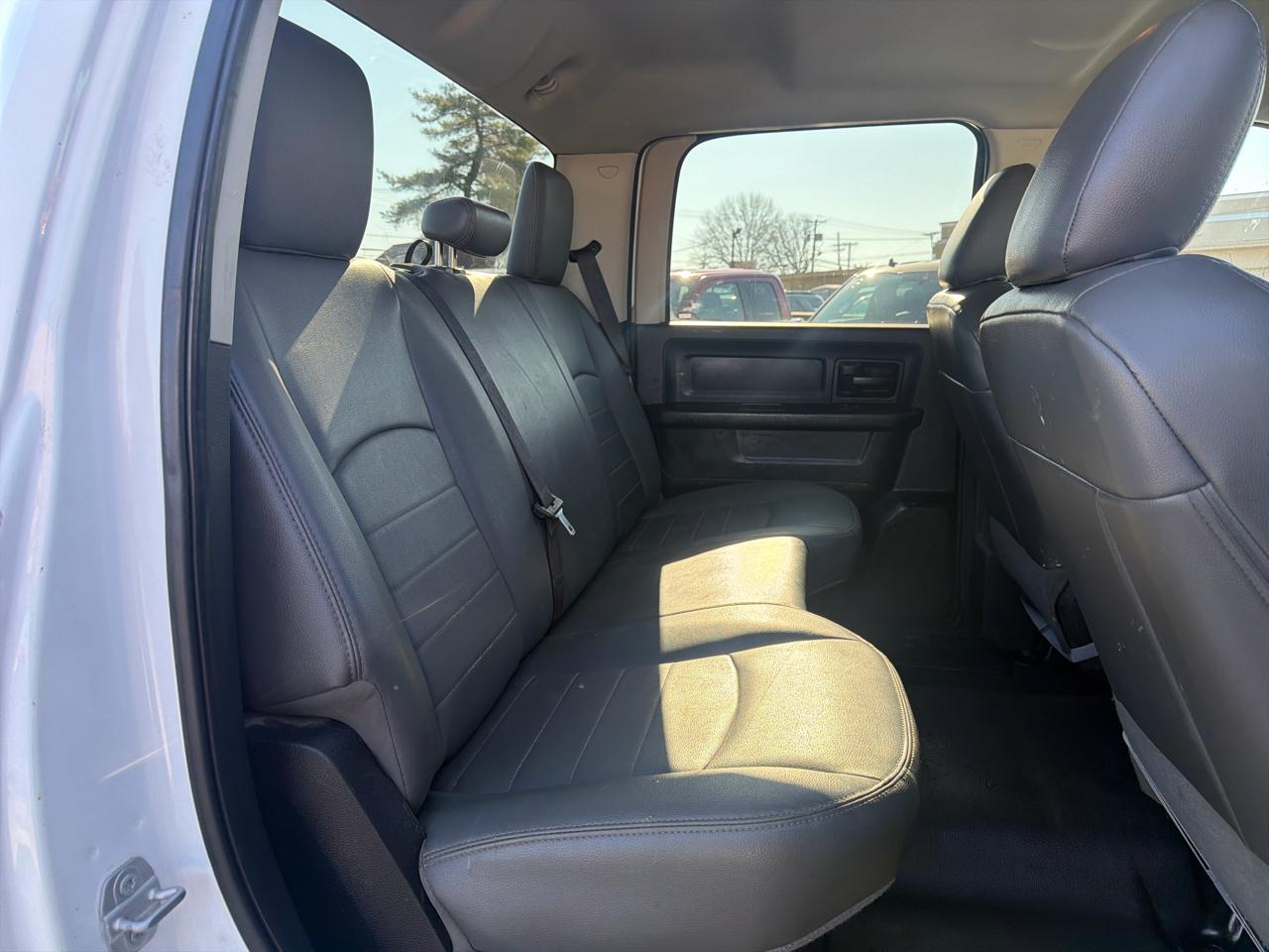 RAM 2500 Tradesman Crew Cab SWB 2WD 2015