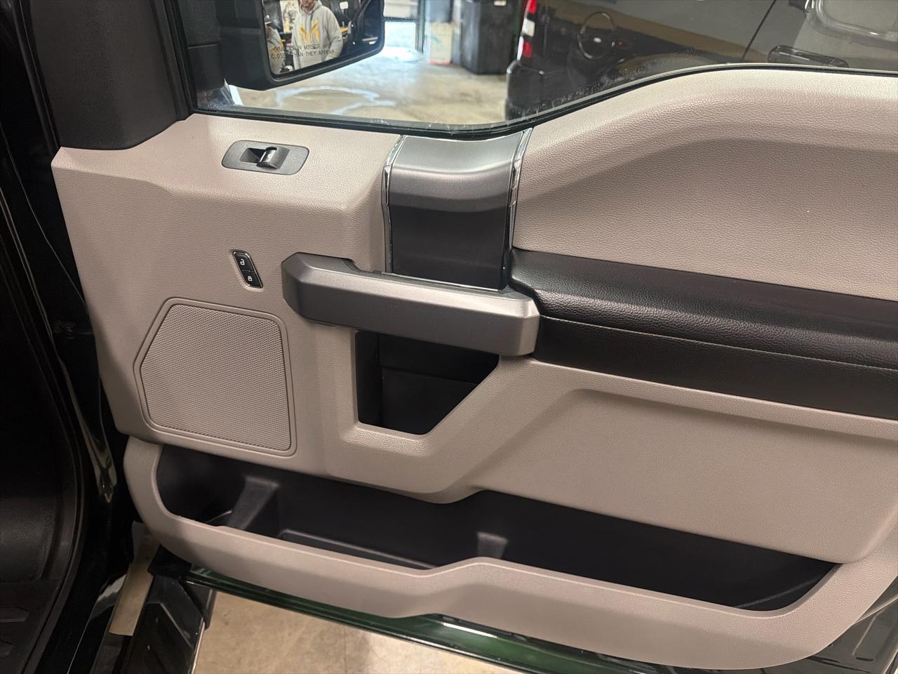 Ford F-150 4WD SuperCrew 139" XLT 2016