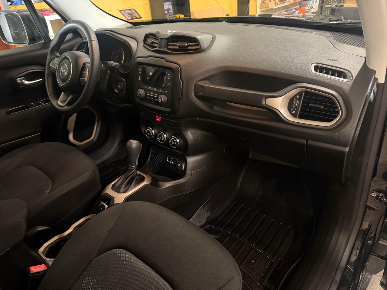 Jeep Renegade Sport FWD 2015