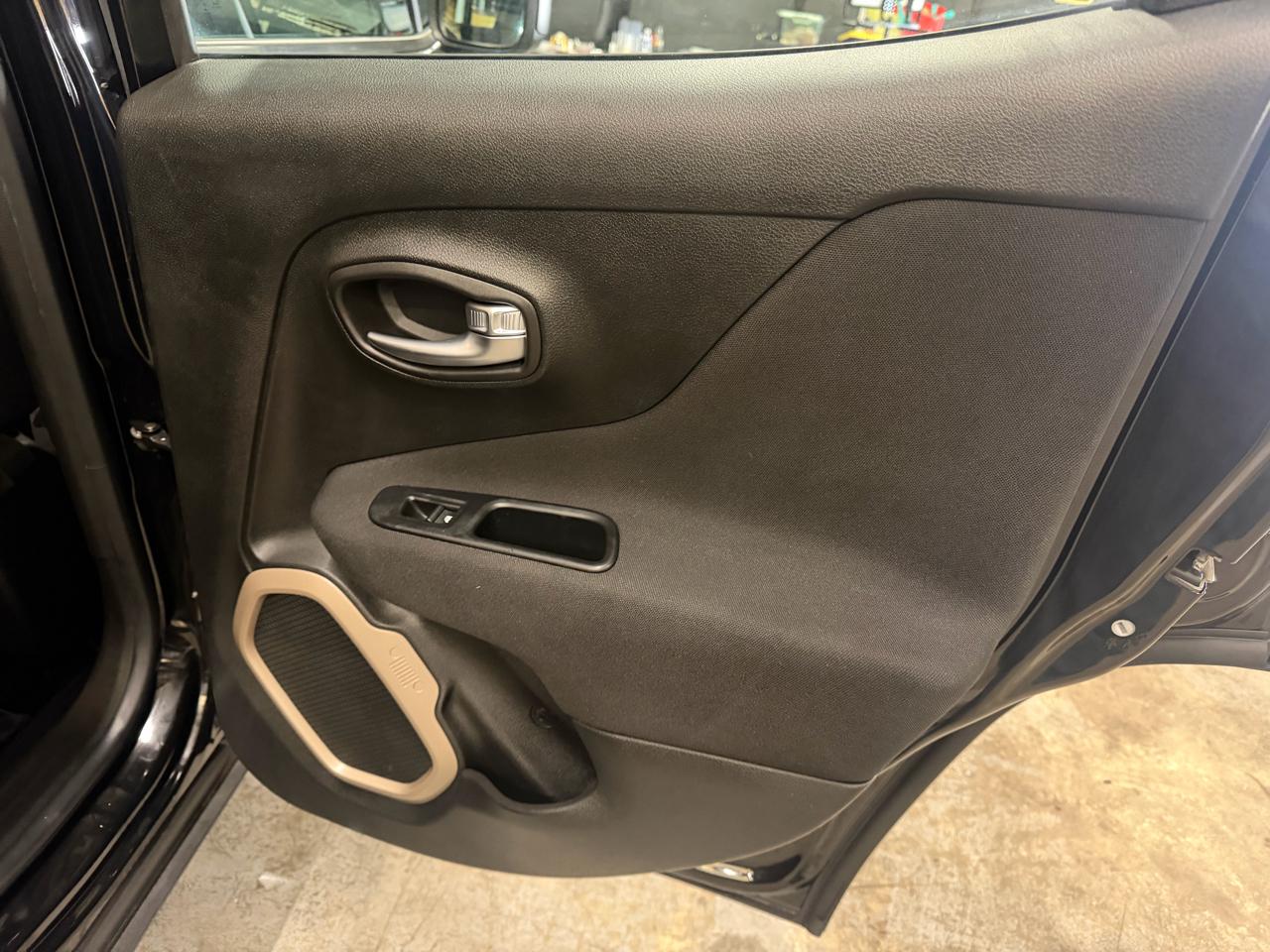 Jeep Renegade Sport FWD 2015