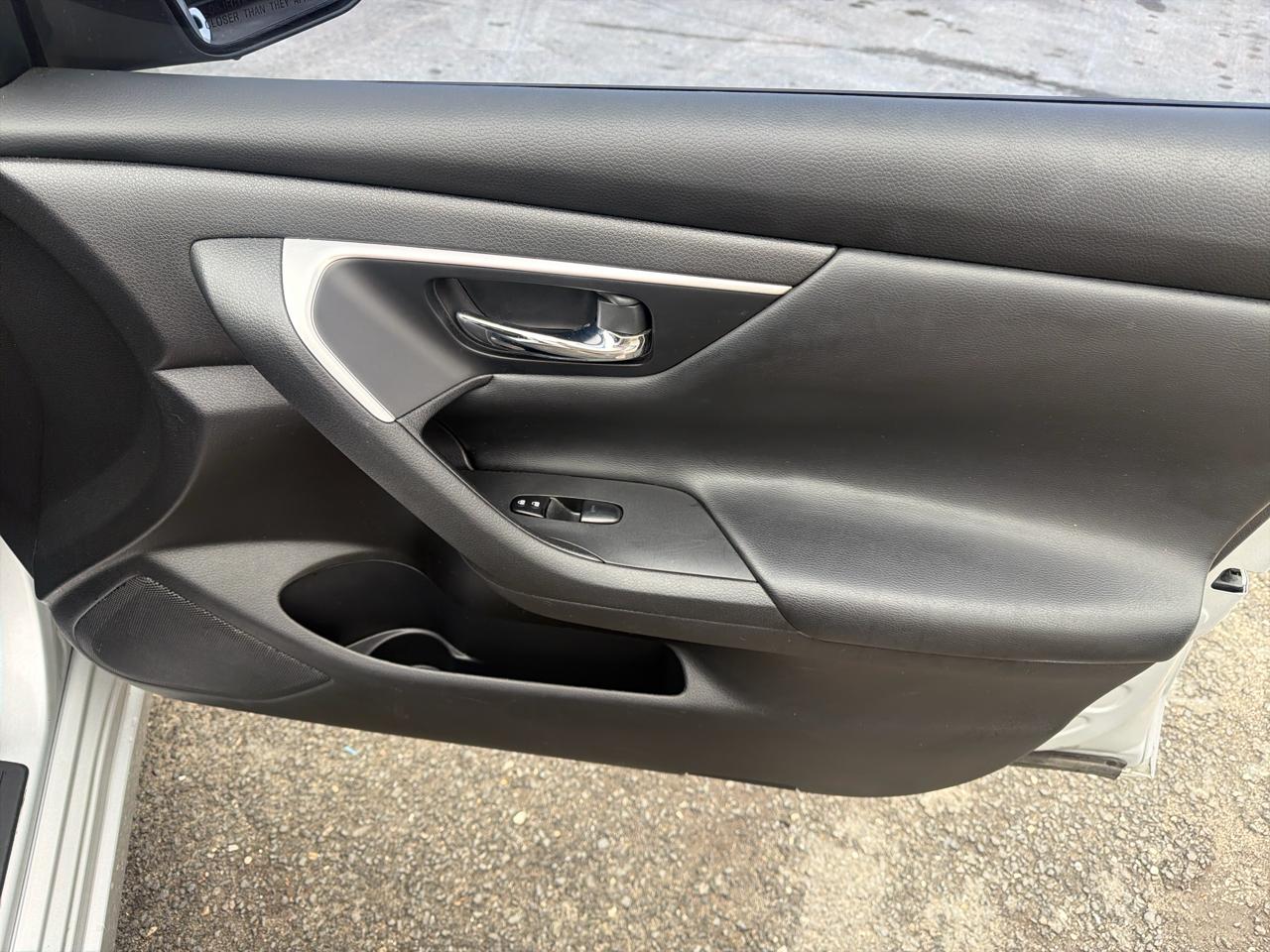 Nissan Altima 2.5 SR 2016