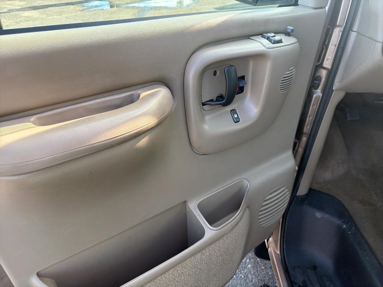 Chevrolet Express  2002