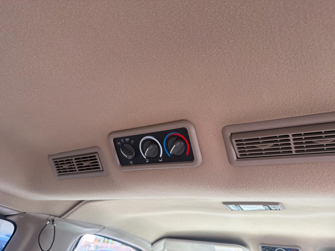 Chevrolet Express  2002