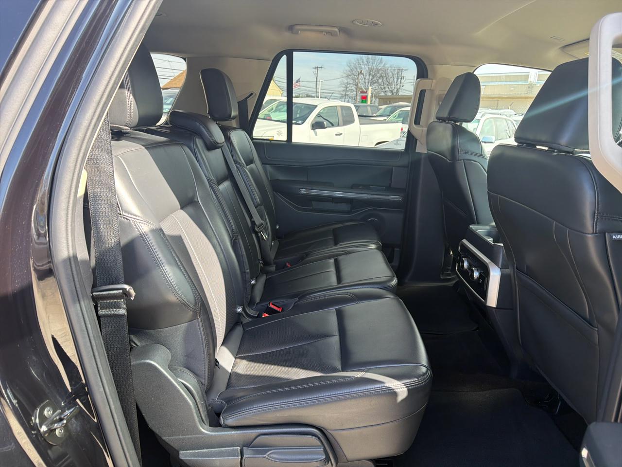 Ford Expedition MAX XLT 4WD 2022