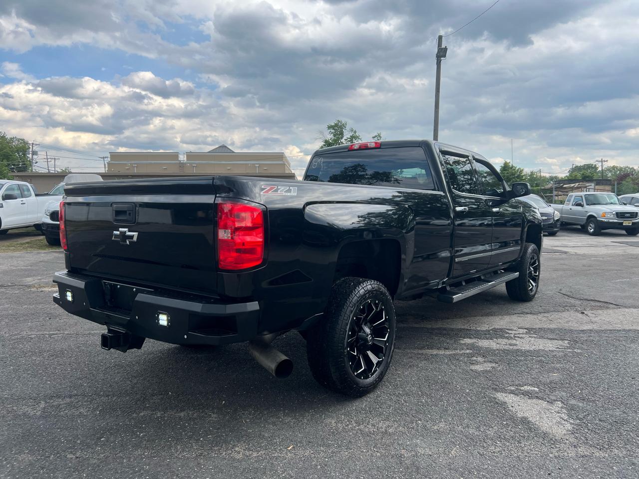 Chevrolet Silverado 2500HD 4WD Crew Cab 172" LTZ 2017