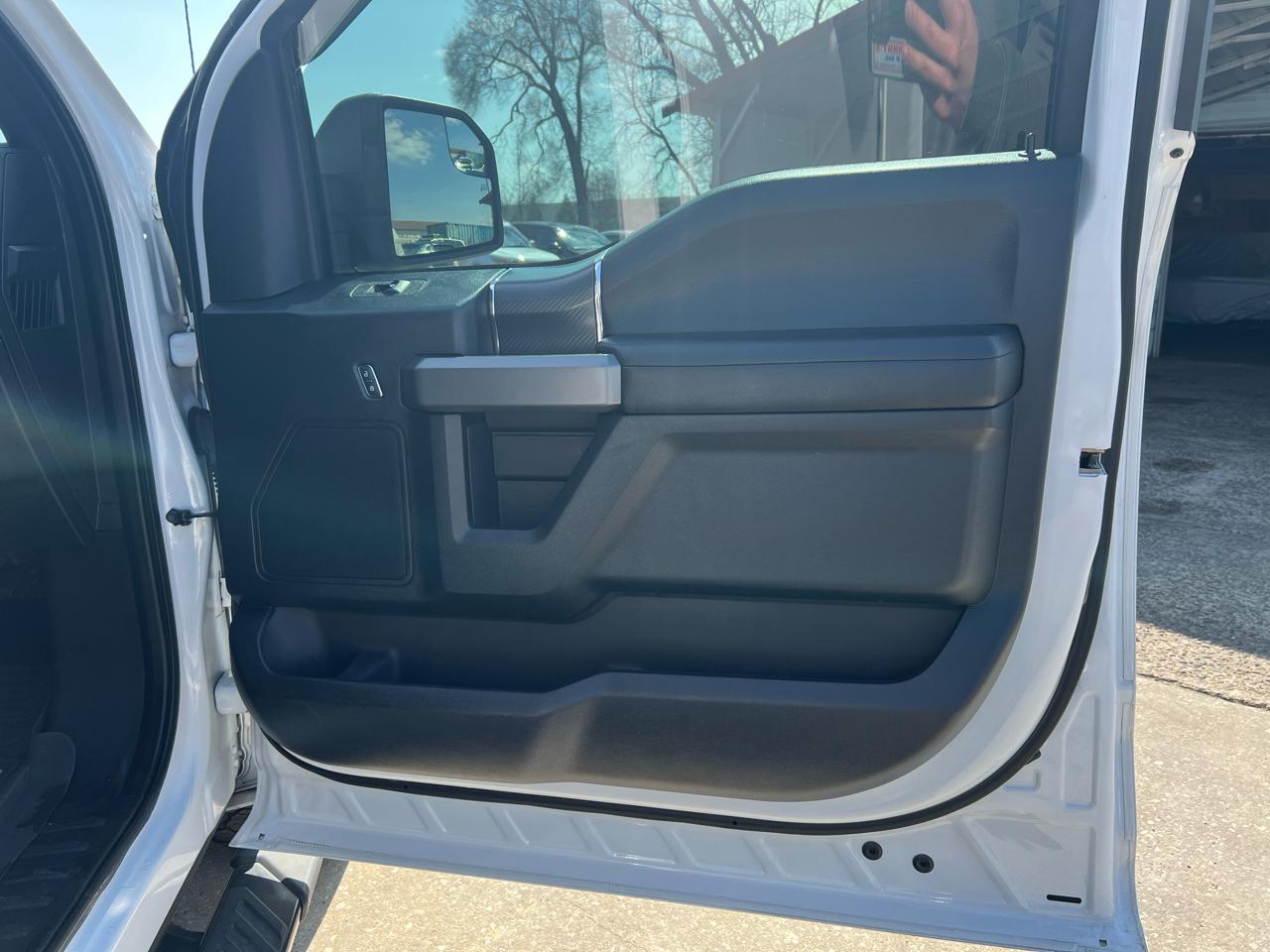 Ford F-150 4WD SuperCrew 139" XLT 2019