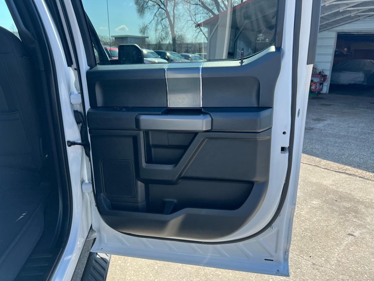 Ford F-150 4WD SuperCrew 139" XLT 2019