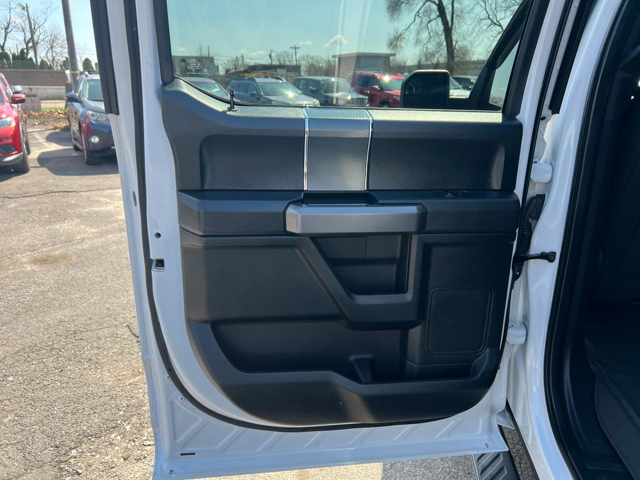 Ford F-150 4WD SuperCrew 139" XLT 2019