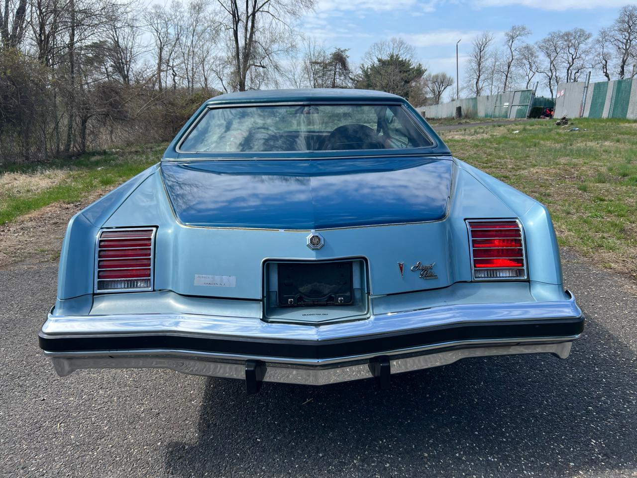 Pontiac Grand Prix 2dr Coupe LJ 1976