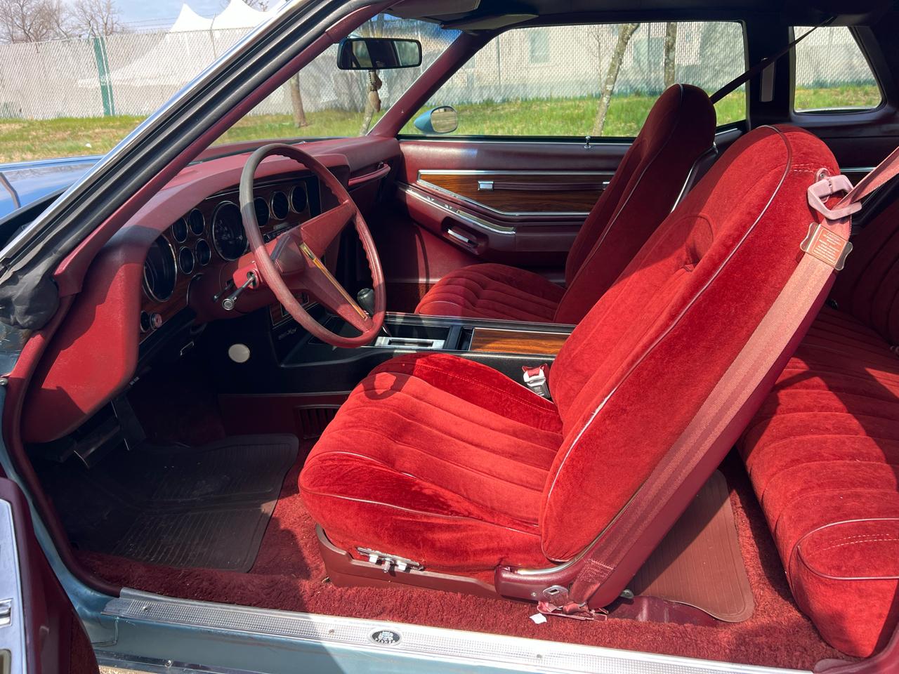 Pontiac Grand Prix 2dr Coupe LJ 1976