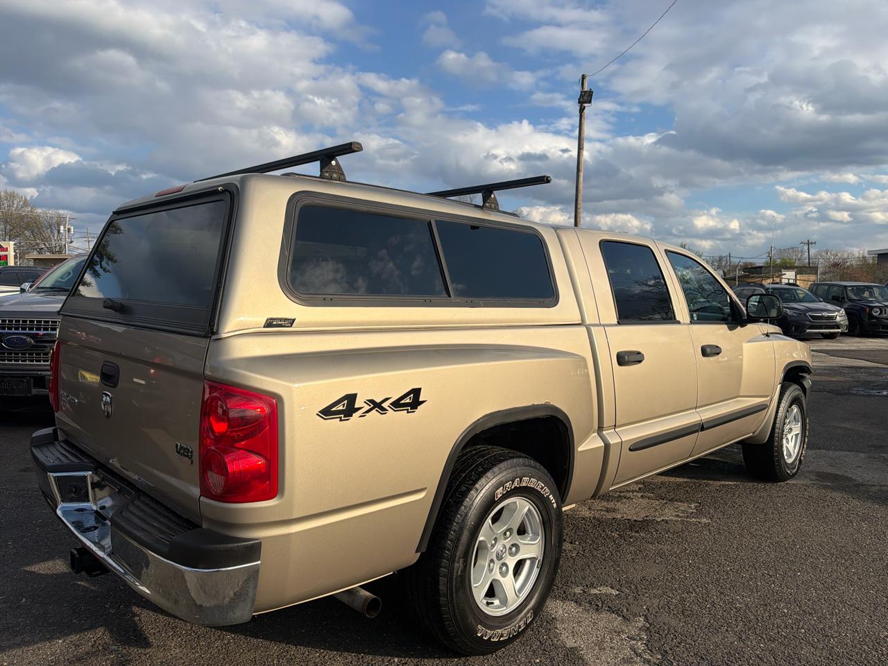 Dodge Dakota SLT Quad Cab 4WD 2005