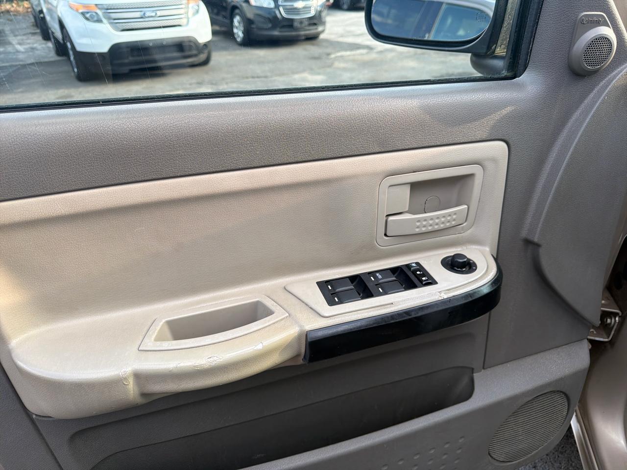 Dodge Dakota SLT Quad Cab 4WD 2005