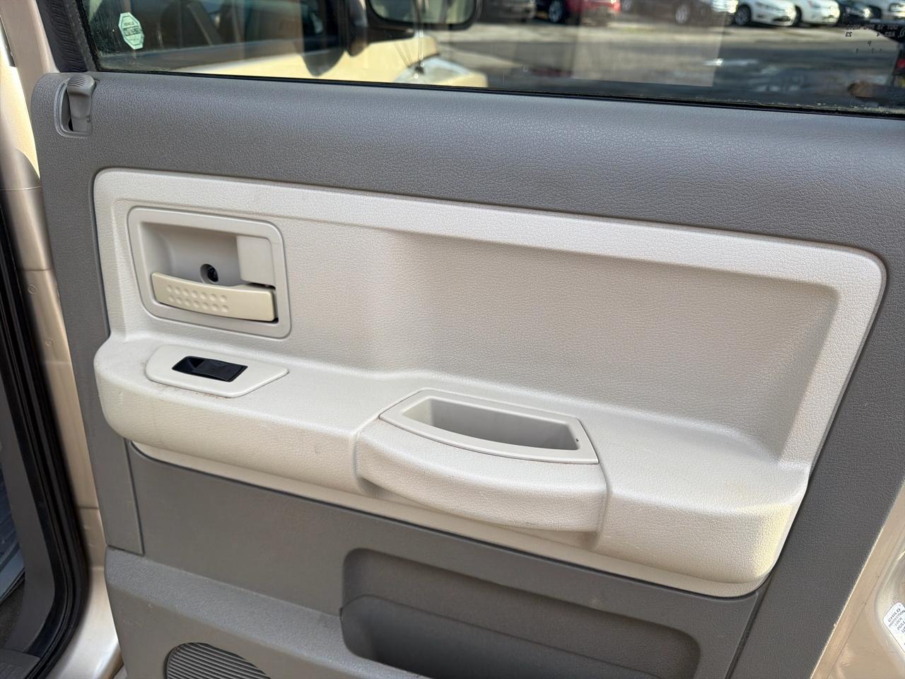 Dodge Dakota SLT Quad Cab 4WD 2005