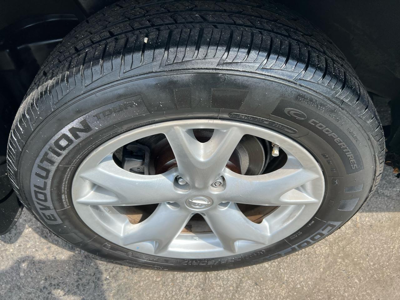 Nissan Rogue S AWD 2008