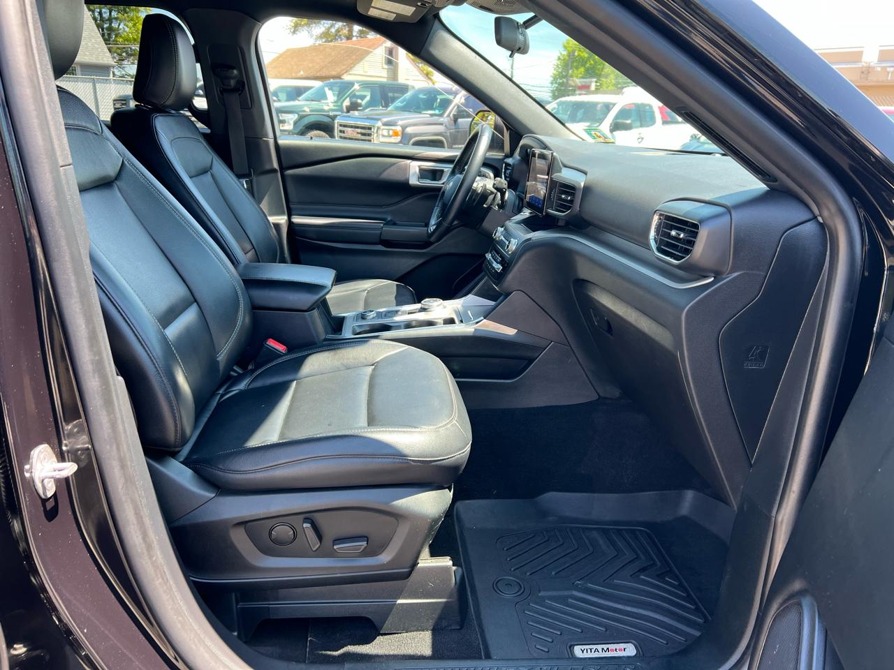 Ford Explorer 4dr XLT 4WD 2020