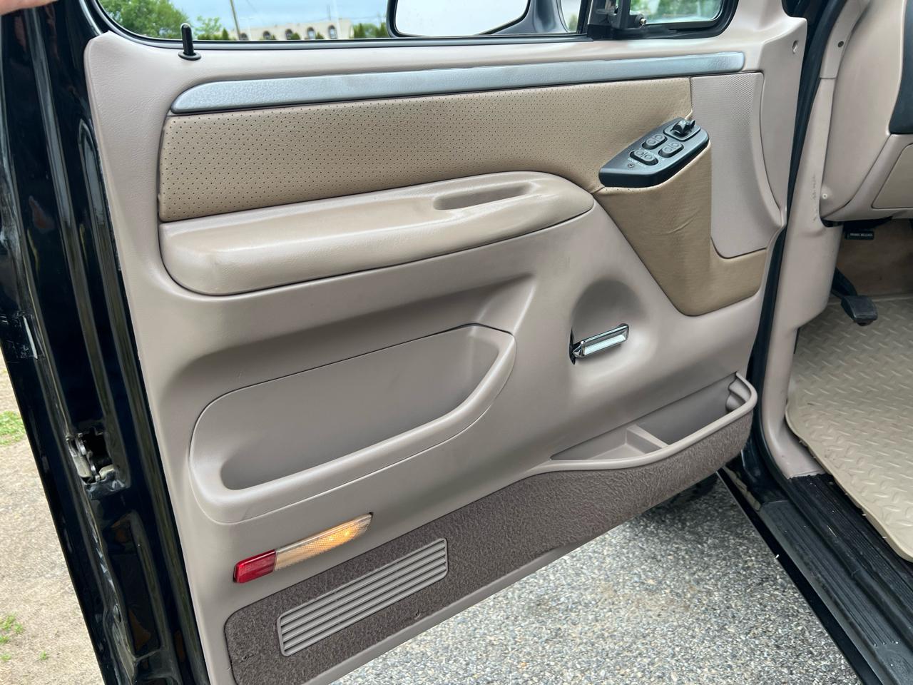 Ford Bronco Custom 1993