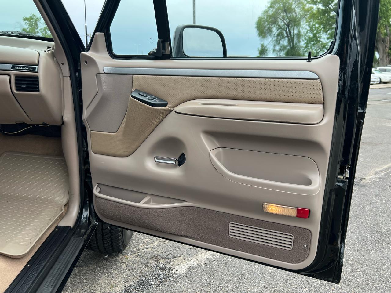 Ford Bronco Custom 1993