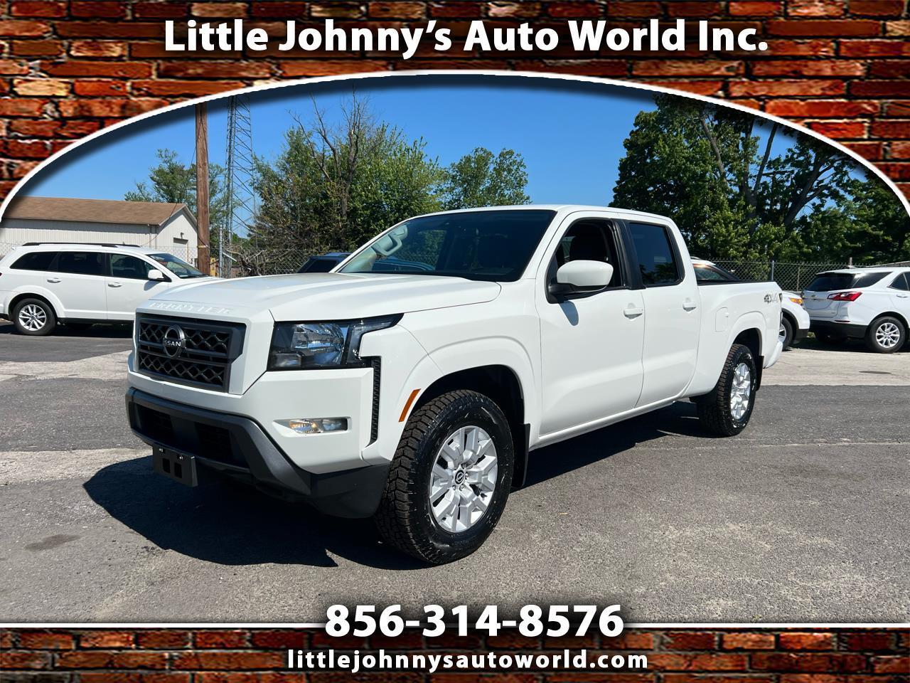 2022 Nissan Frontier SV Crew Cab 4X4 LWB's photo
