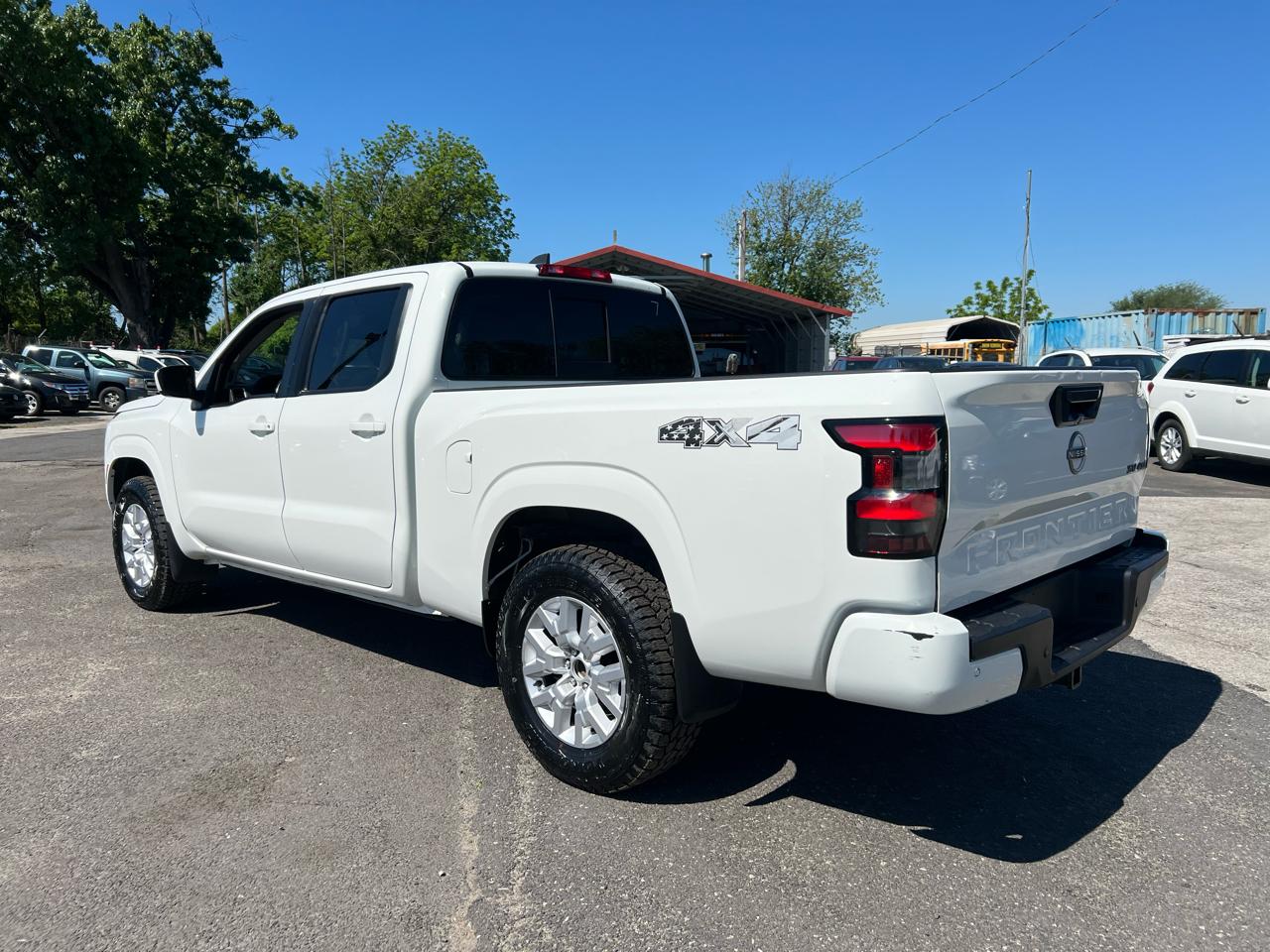 Nissan Frontier 4WD Crew Cab LWB Auto SV 2022