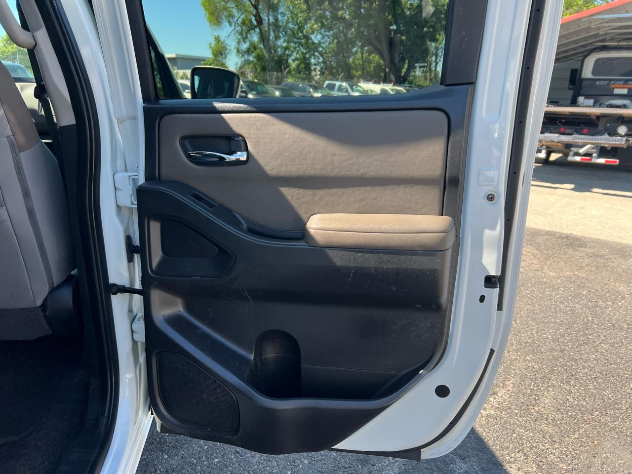 Nissan Frontier 4WD Crew Cab LWB Auto SV 2022