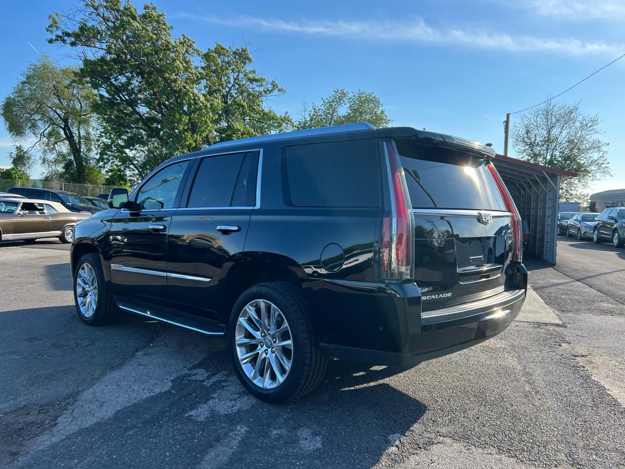 Cadillac Escalade Luxury 4WD 2017