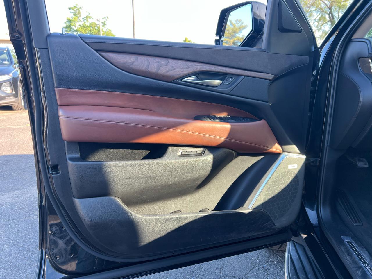 Cadillac Escalade Luxury 4WD 2017