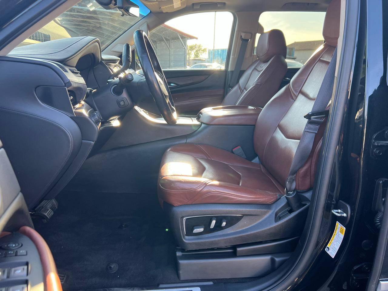 Cadillac Escalade Luxury 4WD 2017