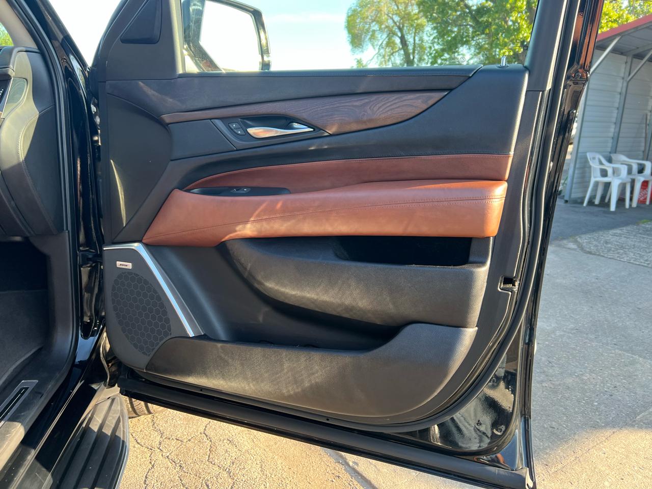 Cadillac Escalade Luxury 4WD 2017